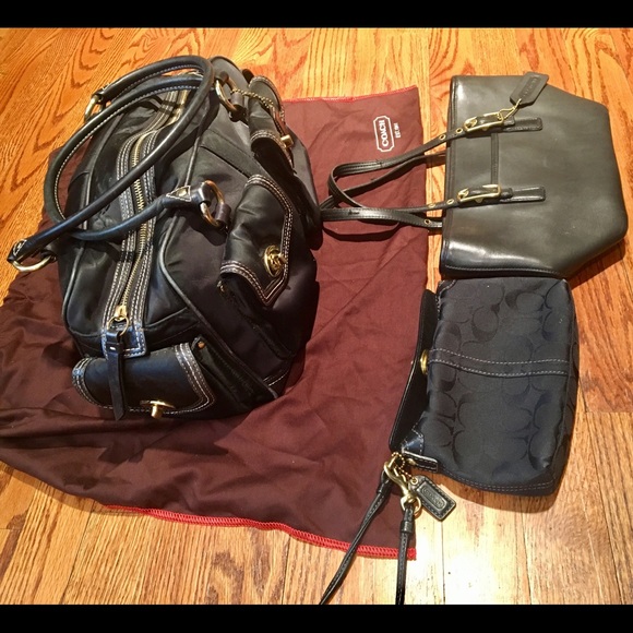 Coach Lot - Picture 3 of 6